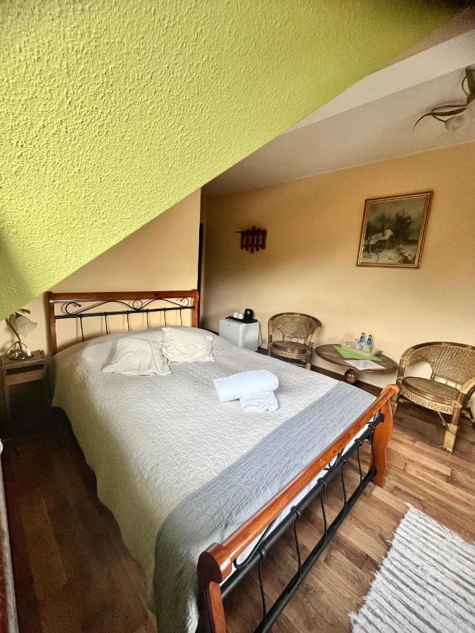 Hotel Zajazd Cicha Woda Maniowy Esterno foto