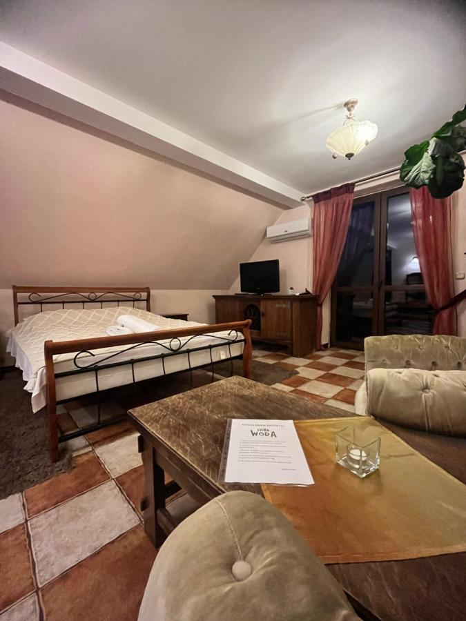 Hotel Zajazd Cicha Woda Maniowy Esterno foto